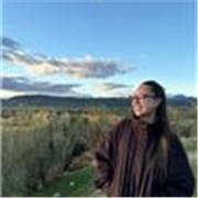 Profesora que imparte clases de Matemáticas, Inglés, Física y Química