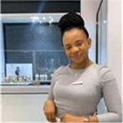 Experienced English Tutor for All Levels – Personalized Lessons.