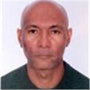 Profesor de guitarra clásica y acústica para niveles principiantes e intermedio