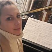 Professeur de piano en parallèle de mon ancien travail, je pratique le piano depuis 25 ans