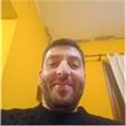SONO UN INSEGNANTE MOLTO PAZIENTE CALMO E PRECISO
