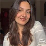 Profesora de inglés enfocado a alumnos de Primaria.
