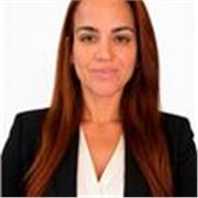 Soy profesora de Historia y Portuges en Brasil. También trabajé como profesora para manicuristas durante 3 años en España. 
