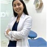 Dentista con mucha experiencia en dictar clases didácticas. 

