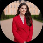 Étudiante diplômée d’un M2 Droit des contrats internes et internationaux - cours de soutien pour les L1/L2/L3