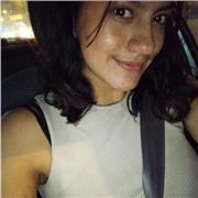 Profesora de matemáticas básicas que da clase a niños de cualquier edad