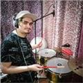 Doy clases de batería y percusión latina. también de composición y producción musical. 