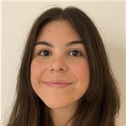 ragazza del liceo classico (4° anno) impartisce lezioni di italiano, greco, latino e inglese (esperienza di 6 mesi all’estero)