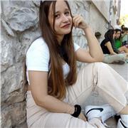 Soy educadora infantil e imparto clase a niños y niñas desde preescolar hasta la ESO.