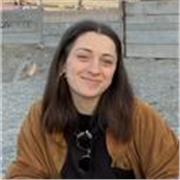 Studentessa universitaria, offre lezioni per aiuto compiti fino alla scuola media a Genova