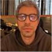 Diseñador gráfico y artista visual con 6 años de experiencia con clientes como Universal Music Group, Netflix y Google ofrece clas