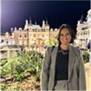 Abogada con experiencia en docencia universitaria imparte clases para las materias de grado de Derecho o de título secundario