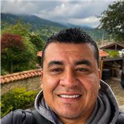Experienced and passionate Spanish and English teacher offering personalized lessons.