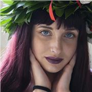 Laureata in Nuove Tecnologie dell'Arte propone lezioni di Photoshop e manipolazione immagine