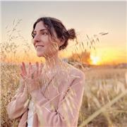 Soy Instructora de Asthanga Vinyasa Yoga y Hatha Yoga Sivananda RYT200 acreditada por la European Yoga Alliance & Yoga Alliance USA; Instructora de Yoga Integral y Meditación 300h por IKY Yoga Center; y Facilitadora de Activación de Kundalini Innerdance M