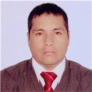 Profesor de matemática y ciencias naturales impartiendo clases de secundaria y preuniversitaria con un experiencia de 30+ años