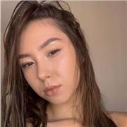 Estudiante de farmacia imparte clases de refuerzo a niños/as de todas las edades