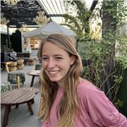 Profesora de refuerzo de materias como inglés, matemáticas, castellano, catalán o química a niños hasta bachillerato
