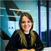 Friendly English tutor offering online and in-person lessons in Rome, focused on real-life communication skills.