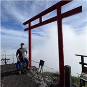 Prefesor de clases particulares a estudiantes de ESO con una metodología práctica y enfocada en aprender cultura local