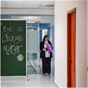 Laureata in lingue offre aiuto per studio della lingua francese