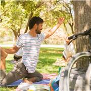 La persona ideal para alguien que quiera iniciar o continuar practicando yoga.