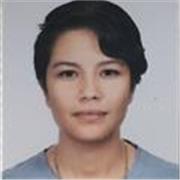 Profesor de química, biología y afines imparte clases a estudiantes de secundaria, bachillerato y universidad