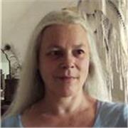 I give private lessons tailored to your level and aimed at inspiring an appreciation of the unique quality of the language.