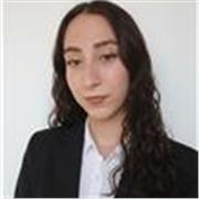 Estudiante de 3⁰ ADE. Gran facilidad para enseñar, mucha paciencia y gran amor por los niños. Hermana mayor, previa experiencia.