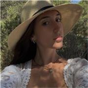 26 anni, Laureata al Conservatorio di Sassari in Pianoforte e docente presso il Liceo Classico, Musicale e Coreutico D. A. Azuni, impartisce lezioni individuali di pianoforte a giovani allievi