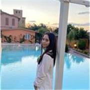 laureanda in ingegneria gestionale impartisce ripetizioni per studenti del liceo