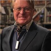 Universitätsdozent unterrichtet Mathe und Physik