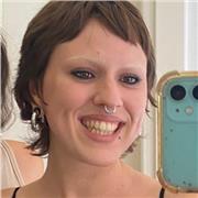 Laureanda in Scienze della Formazione Primaria, con certificazione B2 di Inglese, offro lezioni private online o presenziali