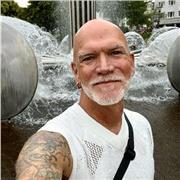 English Tutor from California, living in Cologne! Ages 12-21!