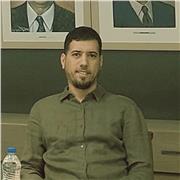 Sou um professor muito experiente com 5 anos de experiência na area de ensino, eu trabalho com adultos e jovens