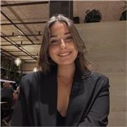 Profesora de apoyo escolar con experiencia en la enseñanza en ámbito lingüístico.
