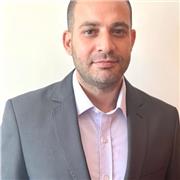 Native arabic speaker holding a Phd in Business Management