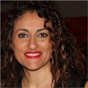 Empatica e professionale, con la passione insegnare e trasmettere il sapere ad ogni essere umano con grande impegno e adattabilità