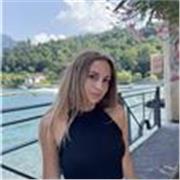 Ho frequentato il Liceo Linguistico a Milano; mi offro di impartire lezioni di francese avendo ottenuto il B2, inglese e italiano