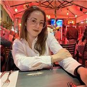 Neodiplomata offre ripetizioni di italiano, geografia, spagnolo (base), matematica e aiuto compiti (età: elementari, medie)