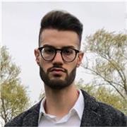 Software Engineer, laureato in informatica. Offro lezioni di informatica per diversi linguaggi e framework di programmazione