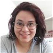 Ingeniera mecatrónica da clase de física, mecánica, fluidos, óptica y materiales