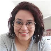 Ingeniera mecatrónica da clase de física, mecánica, fluidos, óptica y materiales