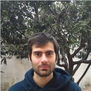 Dottore di ricerca impartisce lezioni di chimica