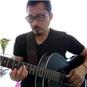 Profesor de Guitarra. Las clases se realizan de manera on line