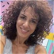 Maestra en activo , con más de veinte años de experiencia y formación continua, ofrece clases prácticas de refuerzo de Primaria 
