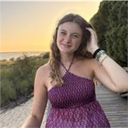 Hola, soy una estudiante de Educación Primaria y Estudios Franceses. Espero poder ayudarte con tus clases☺️