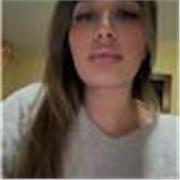 Laureata in pedagogia, insegna italiano storia e geografia nelle scuole e anche chimica