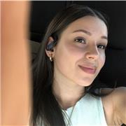 Soy una chica con ganas de enseñar y ayudar a cualquier persona de cualquier edad que lo necesite