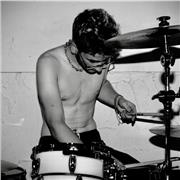 Oliver Bates BA(hons) Music. Drums, percussion, music theory, music production tutor. Available for in person and online lessons